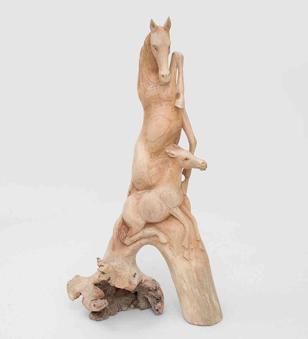 Статуэтка Лошадь с жеребенком 42 см Купить статуэтку, необычные статуэтки, статуэтки в Москве,статуэтки из дерева
