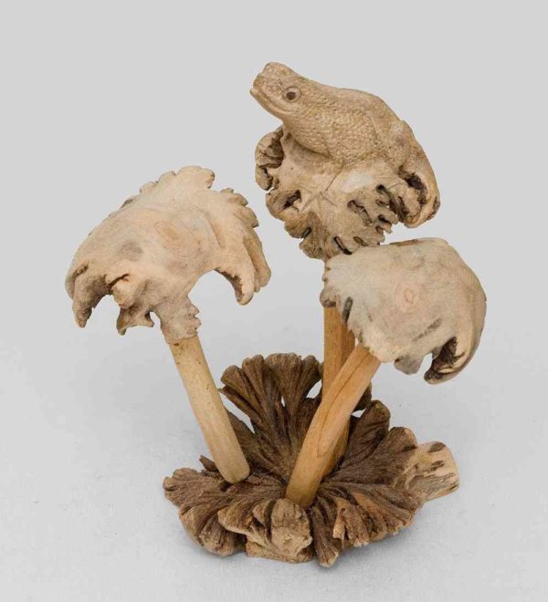 Статуэтка Лягушка на грибе Купить статуэтку, необычные статуэтки, статуэтки в Москве,статуэтки из дерева