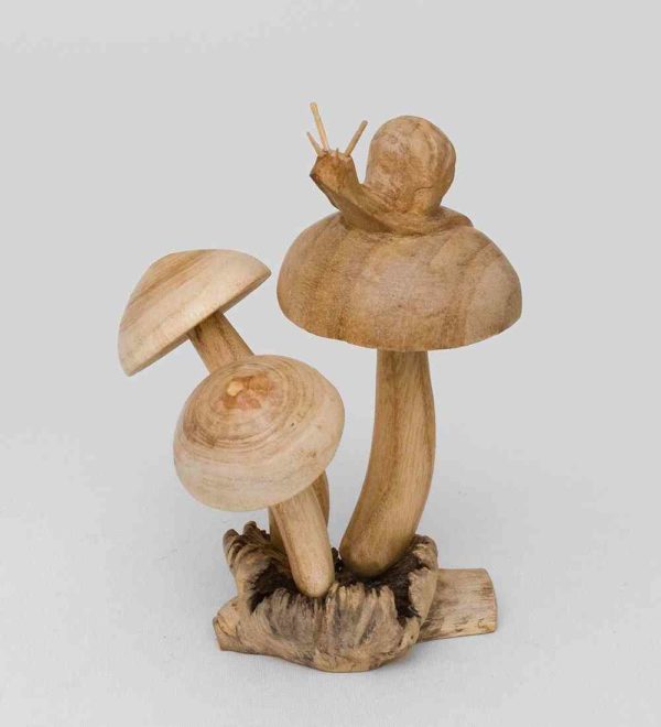 Статуэтка Улитка на грибе Купить статуэтку, необычные статуэтки, статуэтки в Москве,статуэтки из дерева
