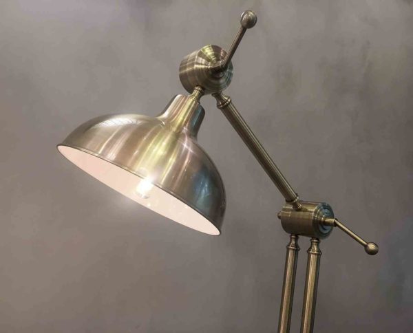 Настольная лампа KM601T brass 3