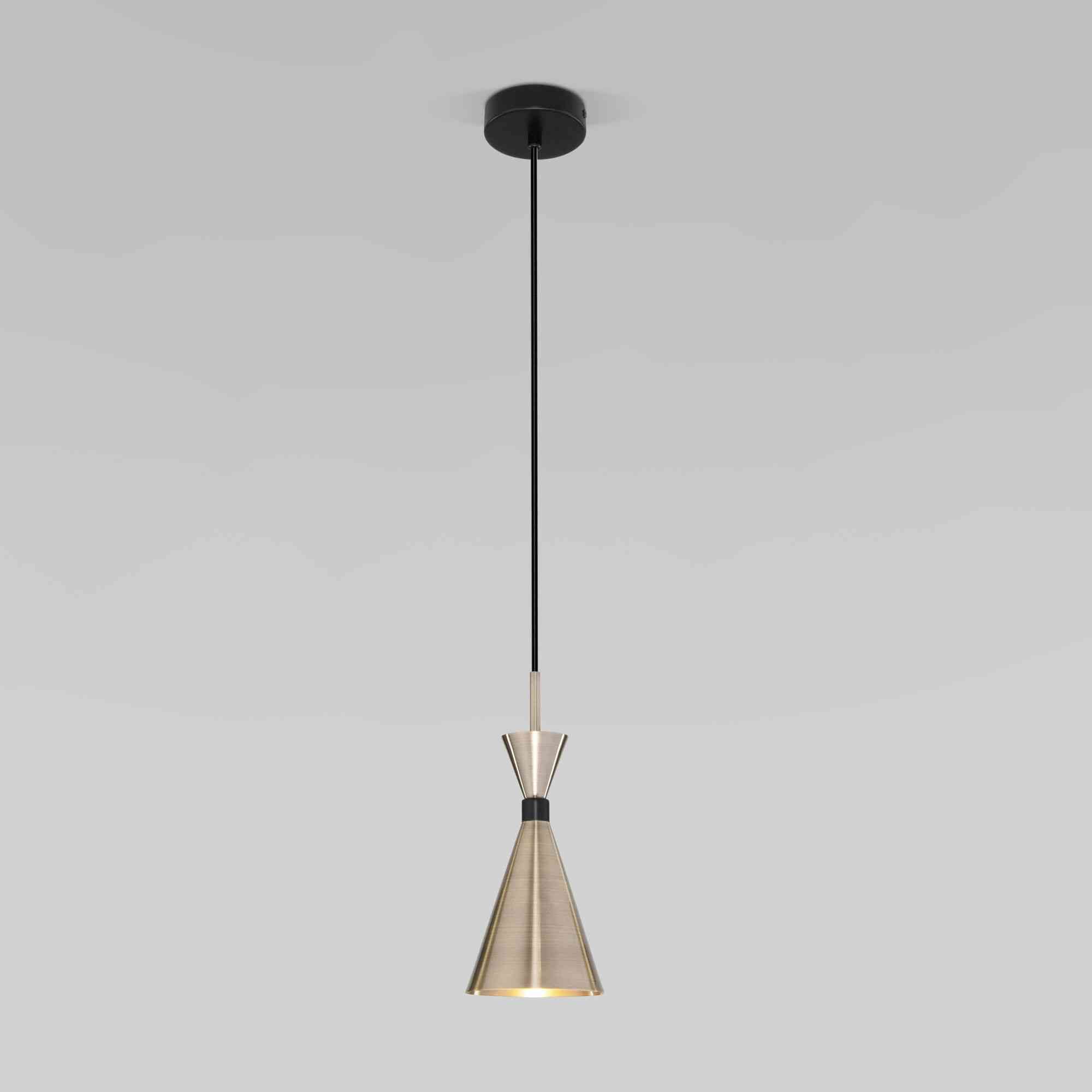 Подвесной светильник оригинальной формы Bogate’s Glustin 316