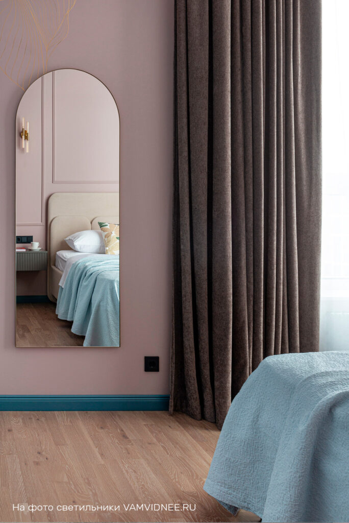 зеркало в спальне, как расположить зеркало в спальне, спальня в розовых тонах
