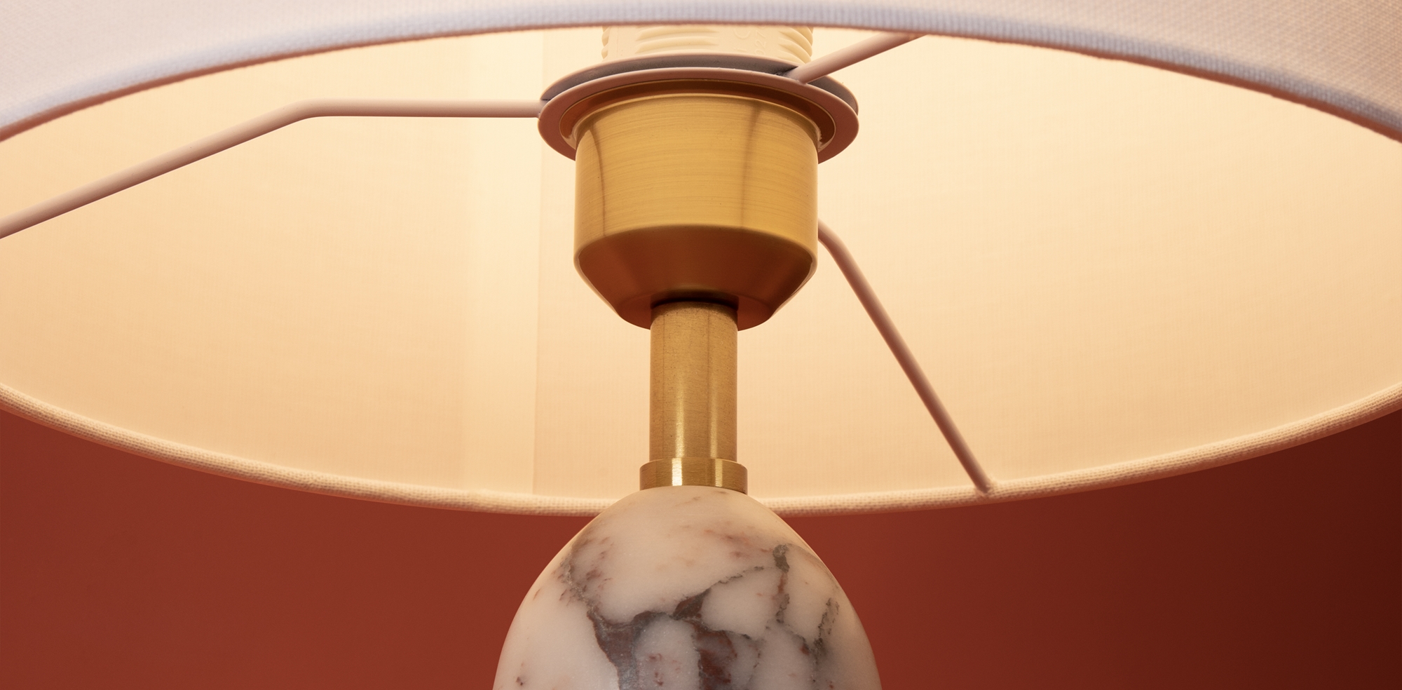 Настольный светильник VAMVIDNEE VV986058 4 Настольный светильник VAMVIDNEE VV986058 — изображение 4