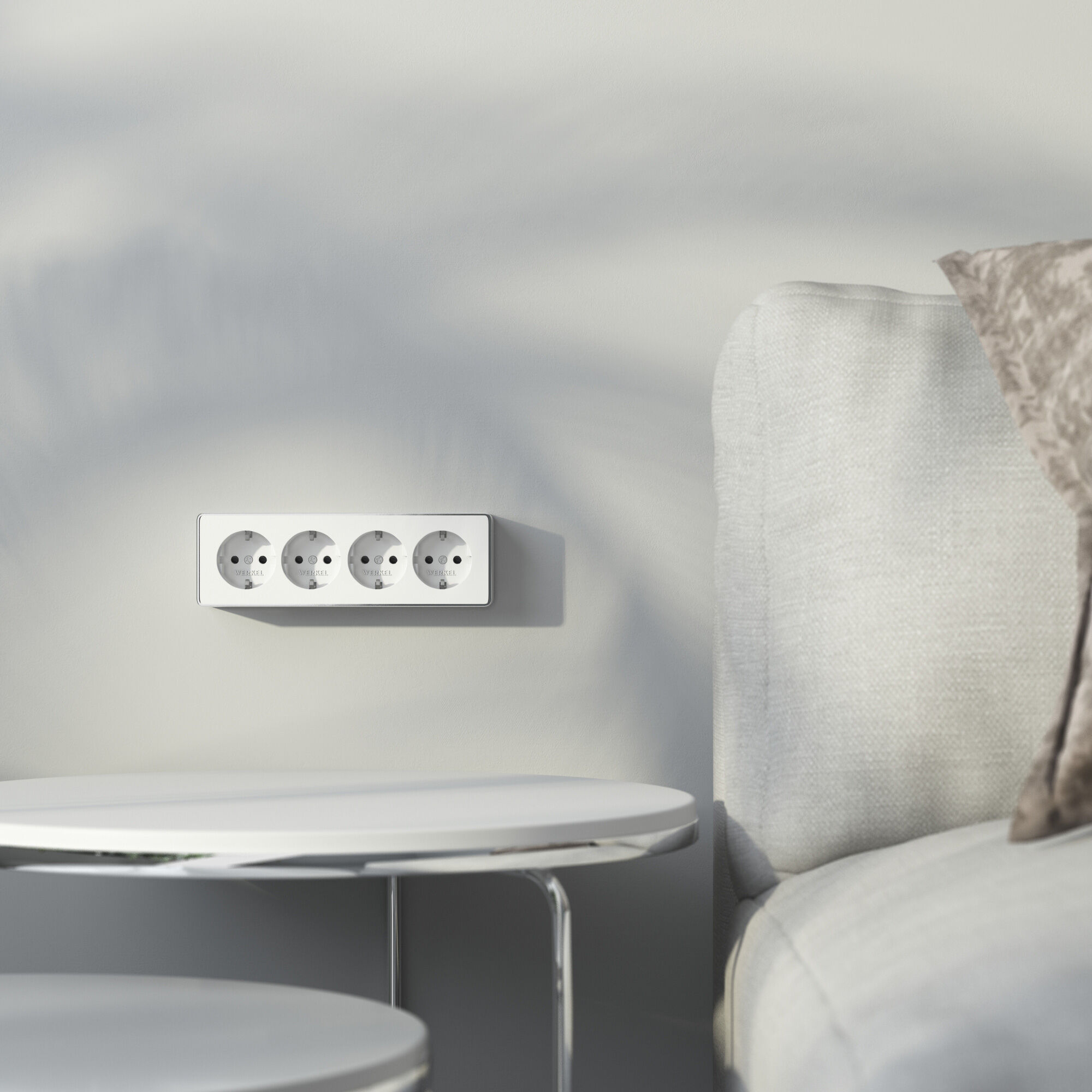 Розетка четверная с заземлением и шторками белая VAMVIDNEE VV981251 4 Розетка четверная с заземлением и шторками белая VAMVIDNEE VV981251 — изображение 4