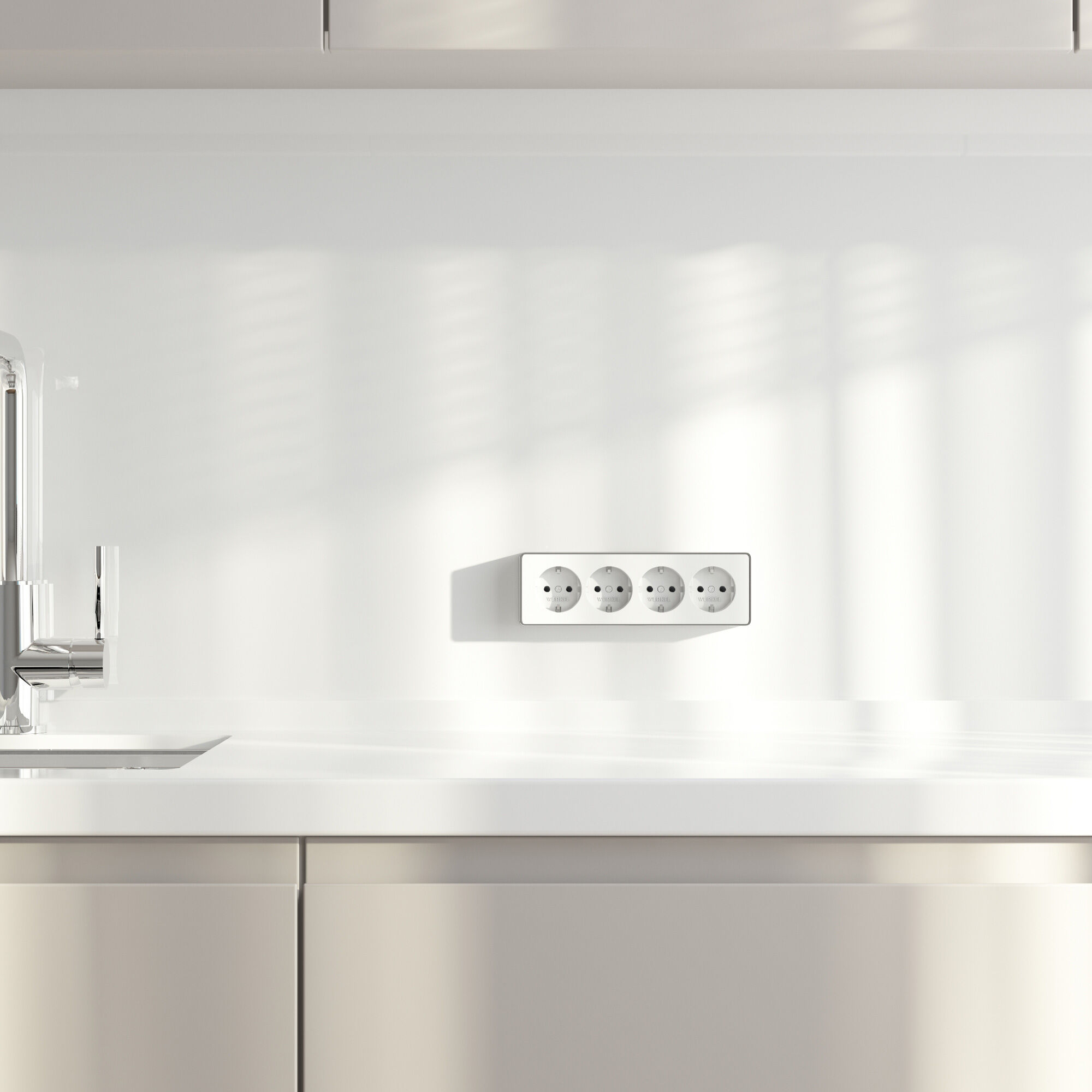 Розетка четверная с заземлением и шторками белая VAMVIDNEE VV981251 5 Розетка четверная с заземлением и шторками белая VAMVIDNEE VV981251 — изображение 5