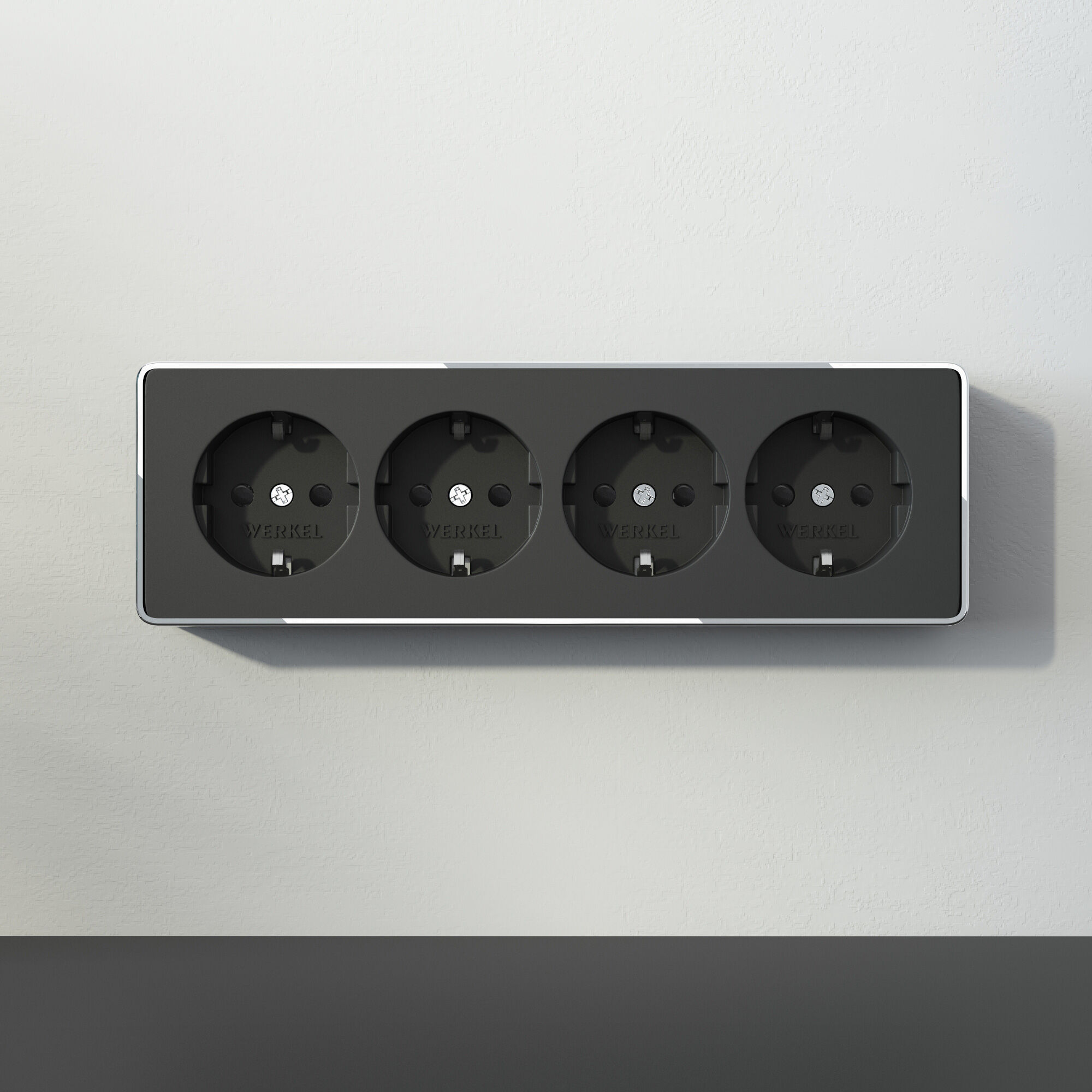 Розетка четверная с заземлением и шторками черный/хром VAMVIDNEE VV981236 7 Розетка четверная с заземлением и шторками черный/хром VAMVIDNEE VV981236 — изображение 7