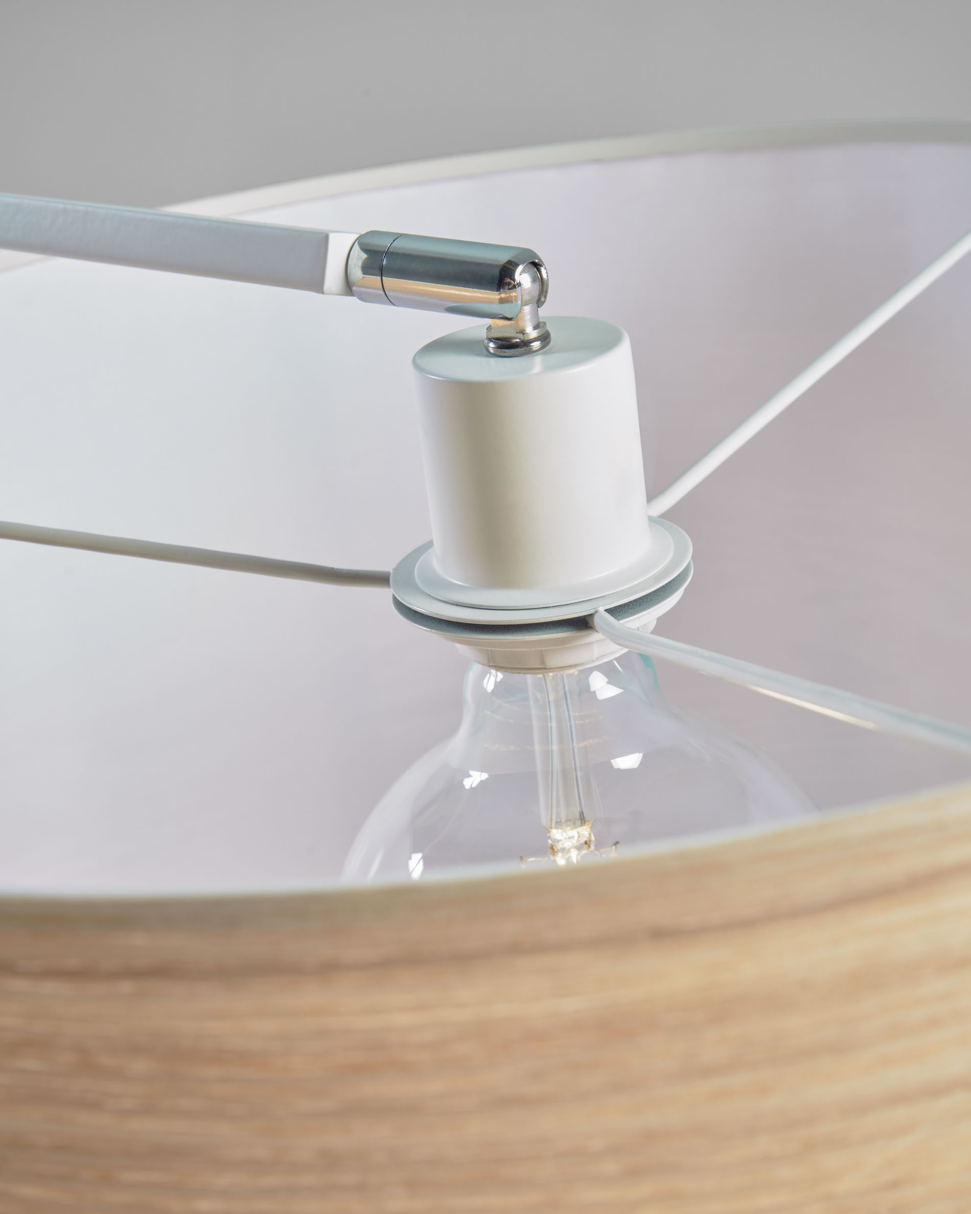 Торшер с отделкой из ясеня белым металлом и мрамором VAMVIDNEE VV1028307 8 Торшер с отделкой из ясеня белым металлом и мрамором VAMVIDNEE VV1028307 — изображение 8