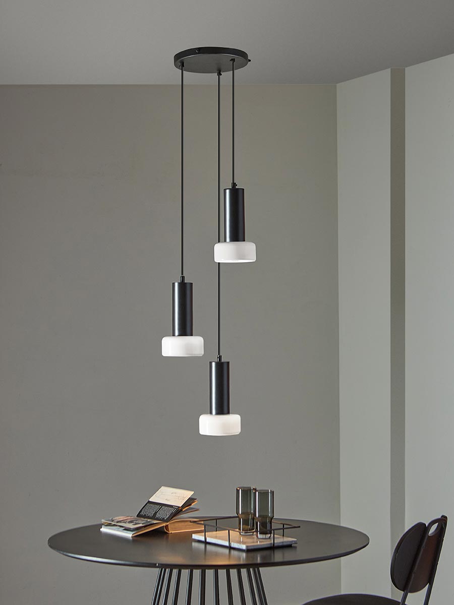 Светильник подвесной каскадный х см плафона белый/черный VAMVIDNEE VV1028749 4 Светильник подвесной каскадный х см плафона белый/черный VAMVIDNEE VV1028749 — изображение 4