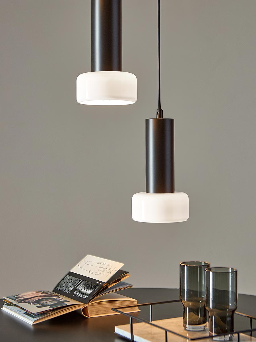 Светильник подвесной каскадный х см плафона белый/черный VAMVIDNEE VV1028749 6 Светильник подвесной каскадный х см плафона белый/черный VAMVIDNEE VV1028749 — изображение 6